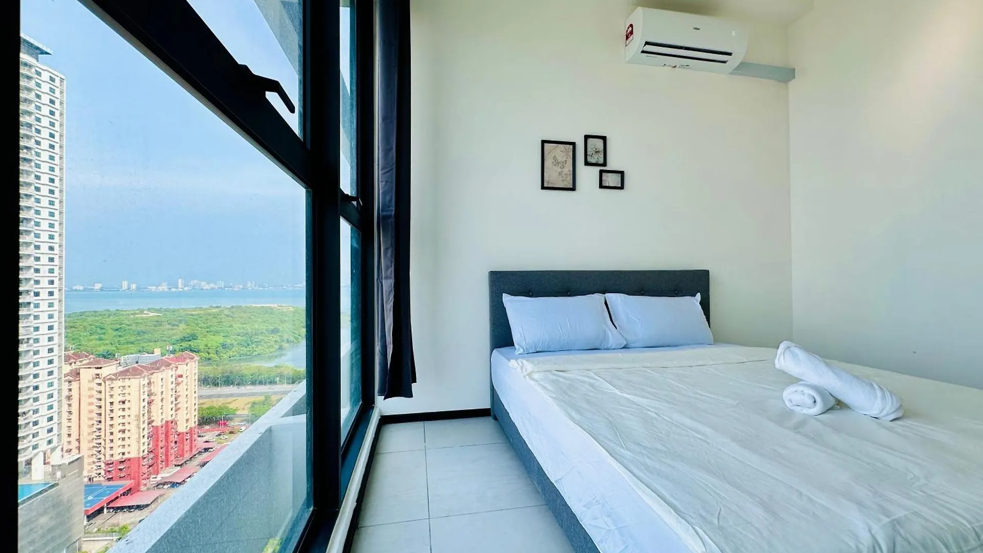 Modern 3Br Getaway Perfect For Families & Groups 10 Pax Apartamento Jelutong 0*,